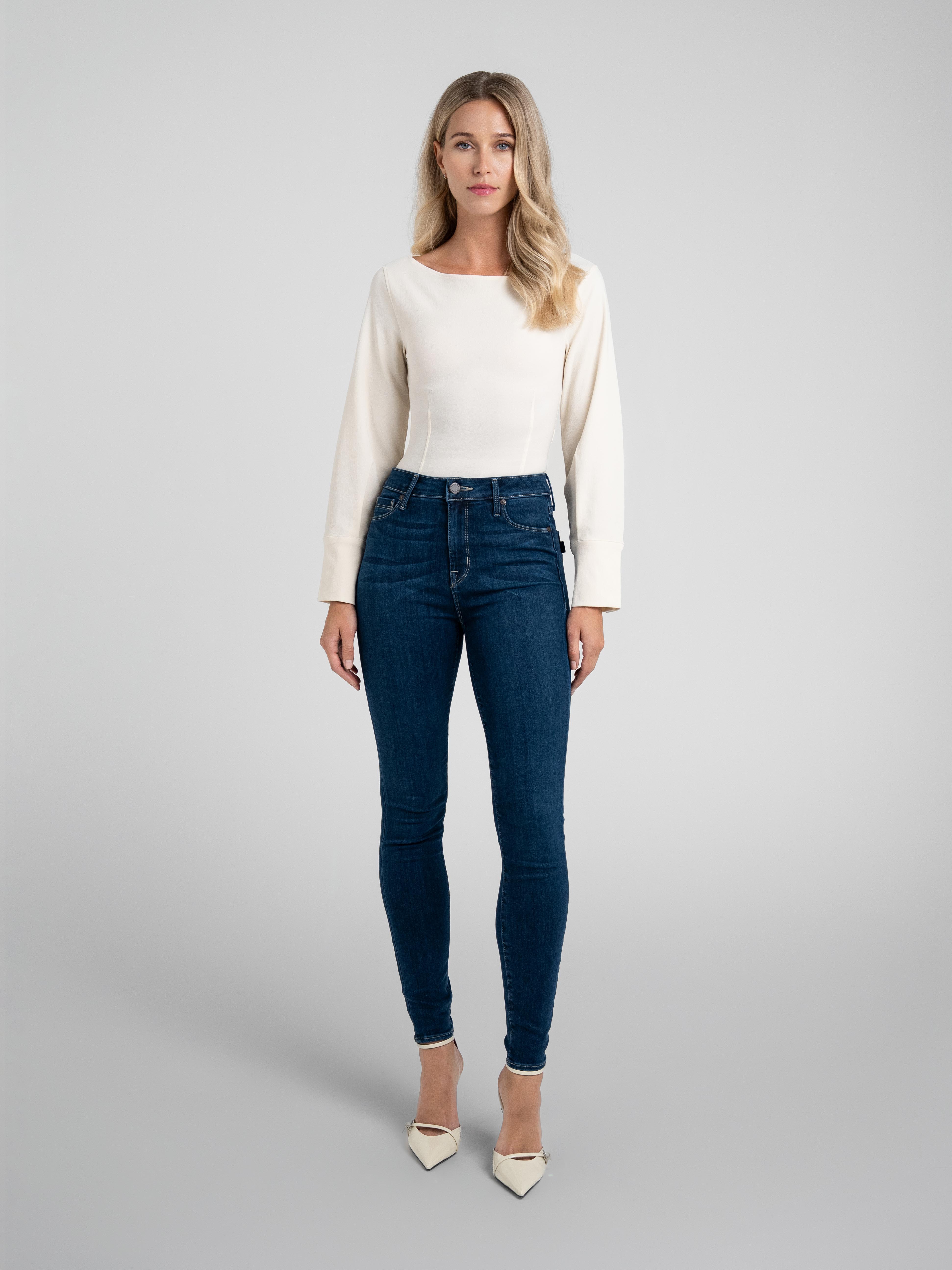 Parker Smith Bombshell Bell in Point Break