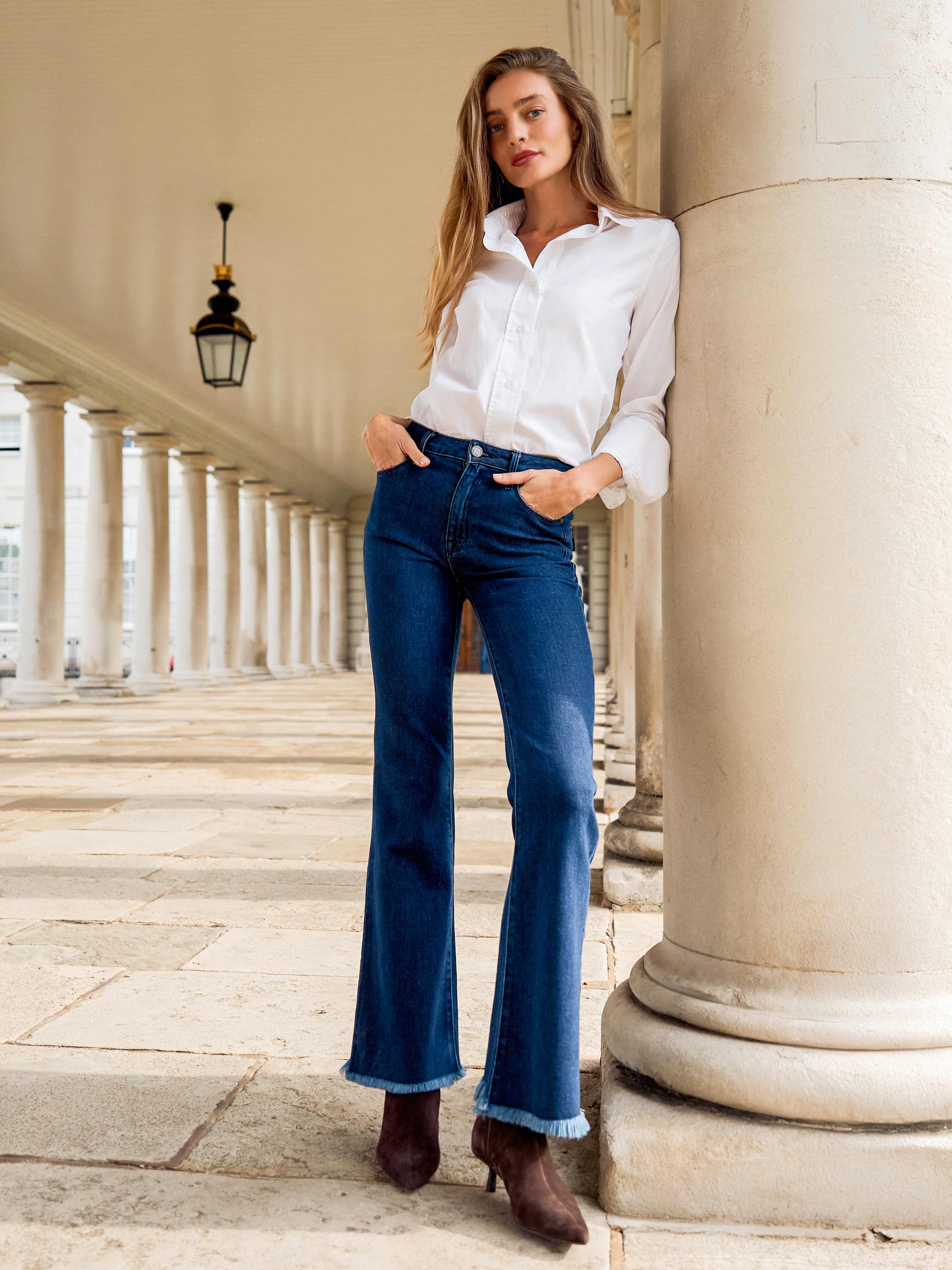 31” Bombshell Bell w/Fringe in Sky