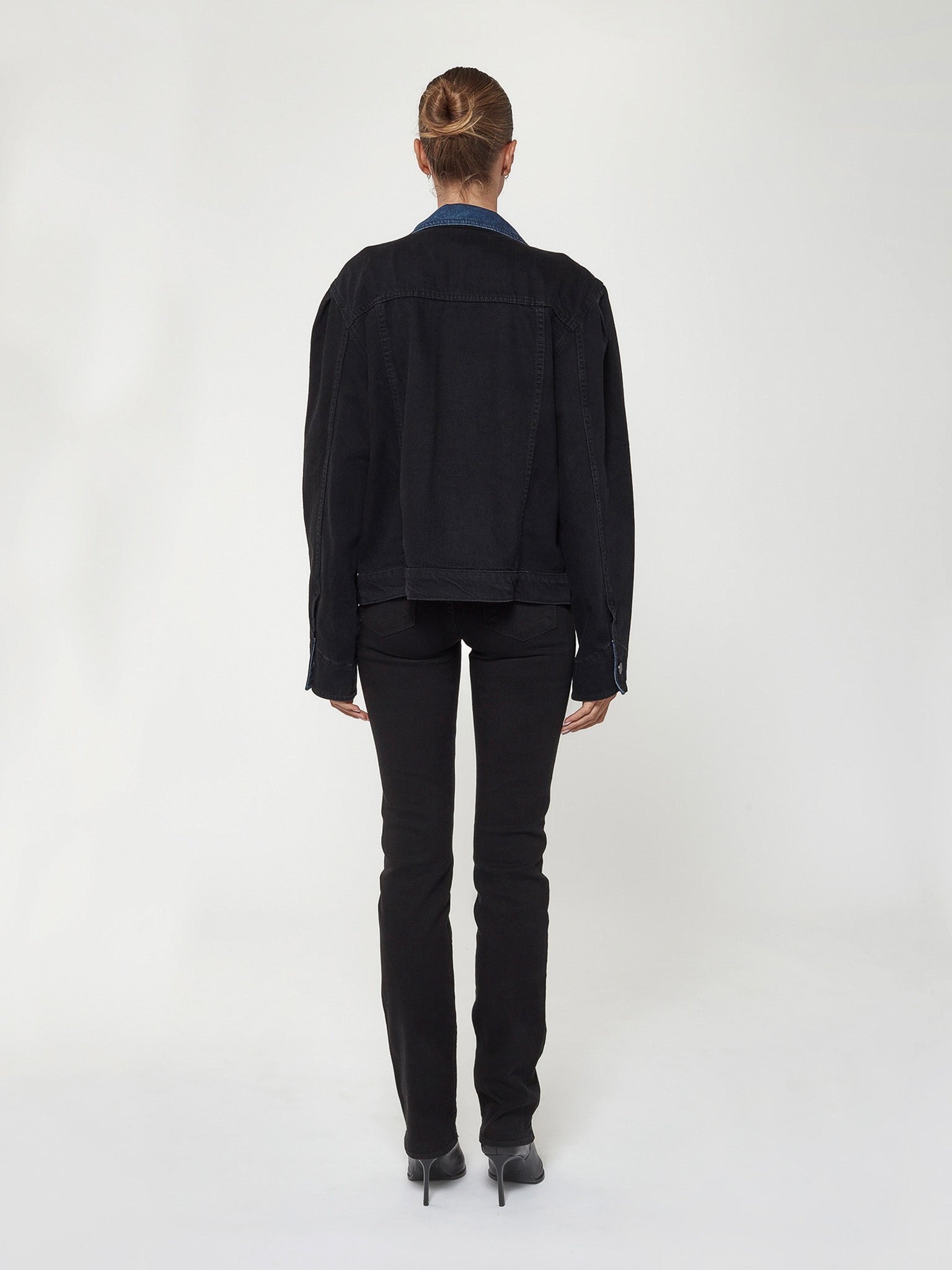 BOLD BLACKS – Parker Smith